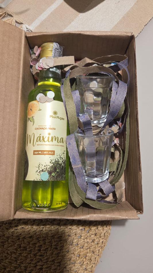 Kit Carnaval Máxima - Cachaça MÁXIMA 250ml + 2 copinhos